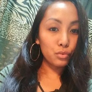 Meet your Posher, Mariko